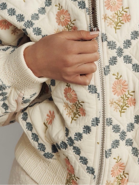 Blank NYC Quilted “Sought After” Embroidered Bomber Jacket - Picture 4 of 5